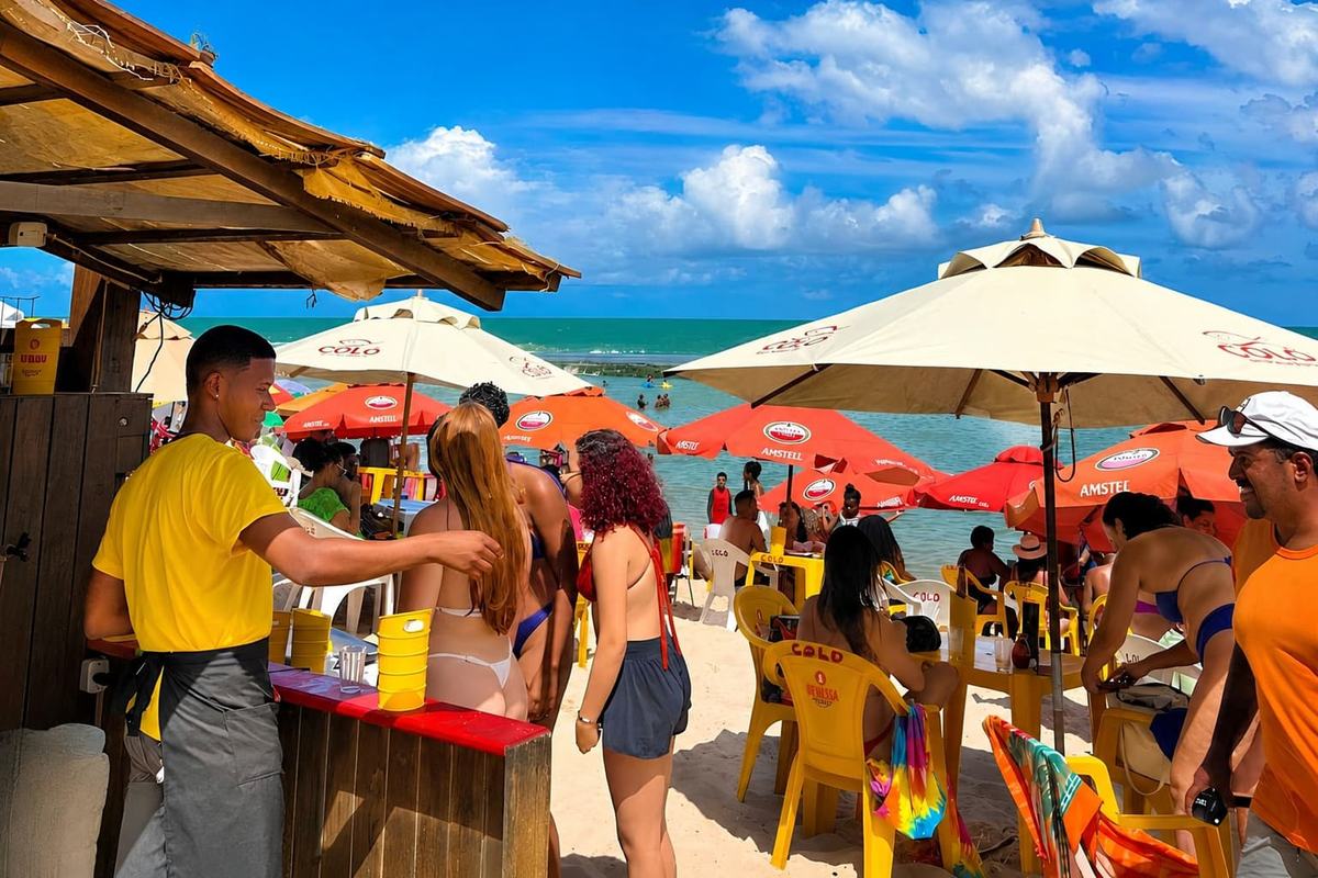 Bar na praia da Casa da Coló